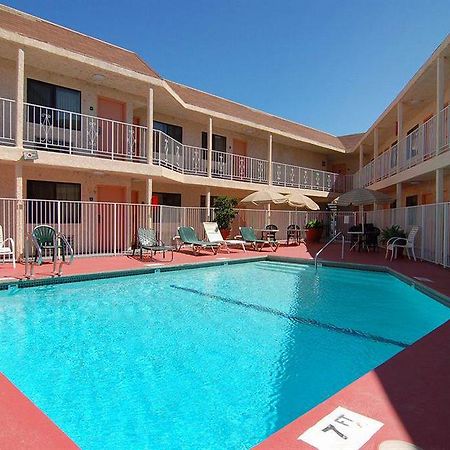 Rodeway Inn Magic Mountain Area Castaic Exterior photo